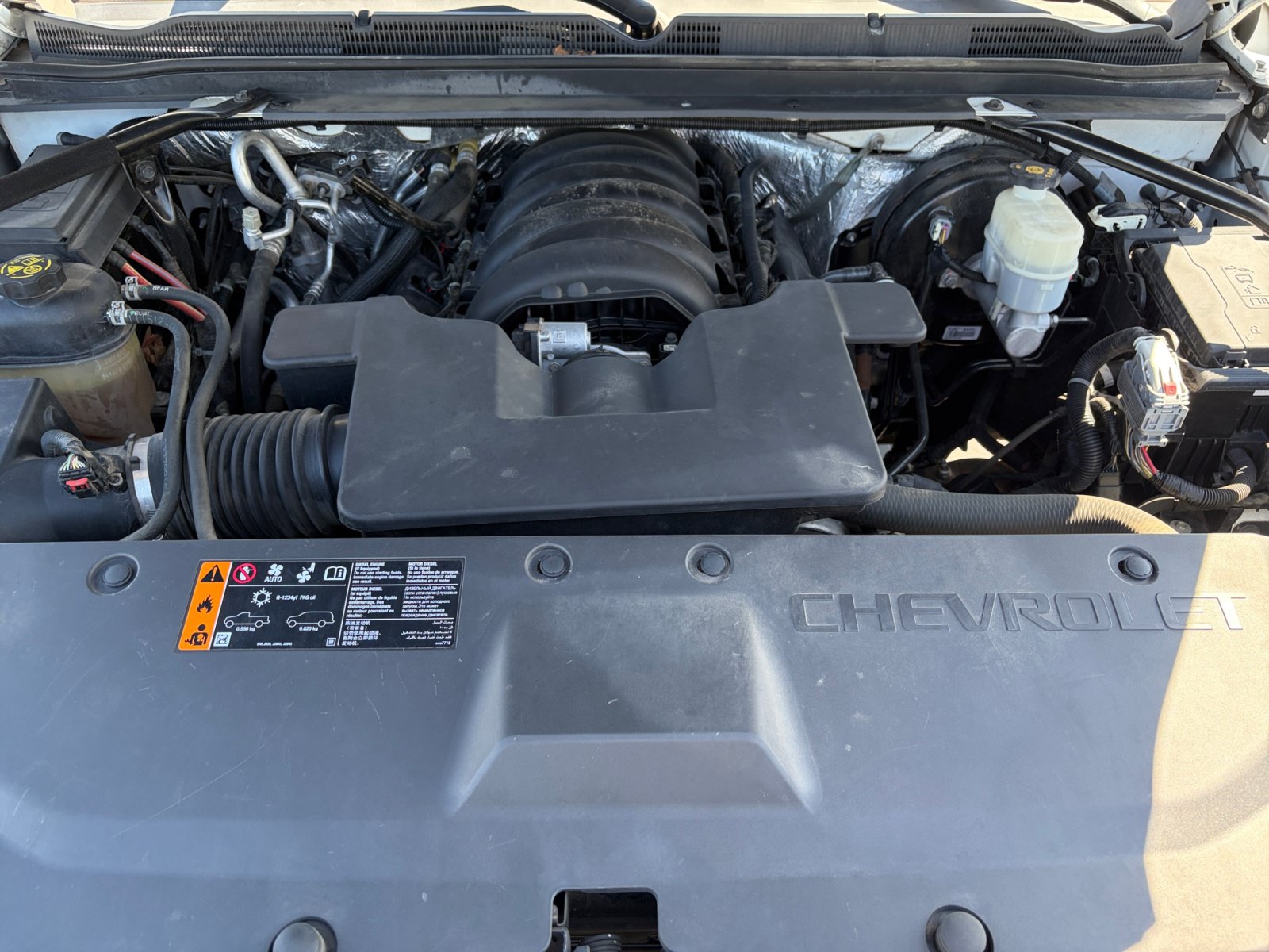 Used 2018 Chevrolet Suburban LT w/ Luxury Package AWD/4WD image 31