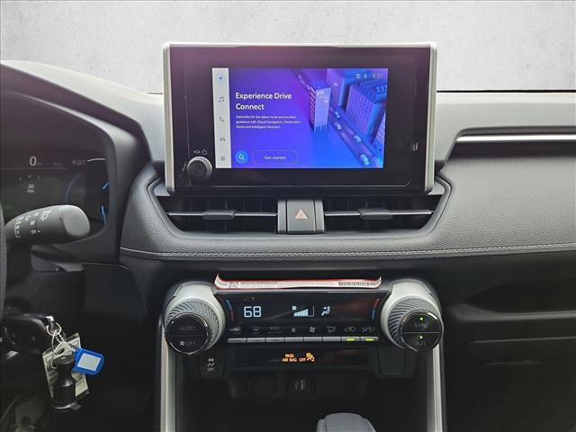 Used 2025 Toyota RAV4 LE AWD/4WD image 15