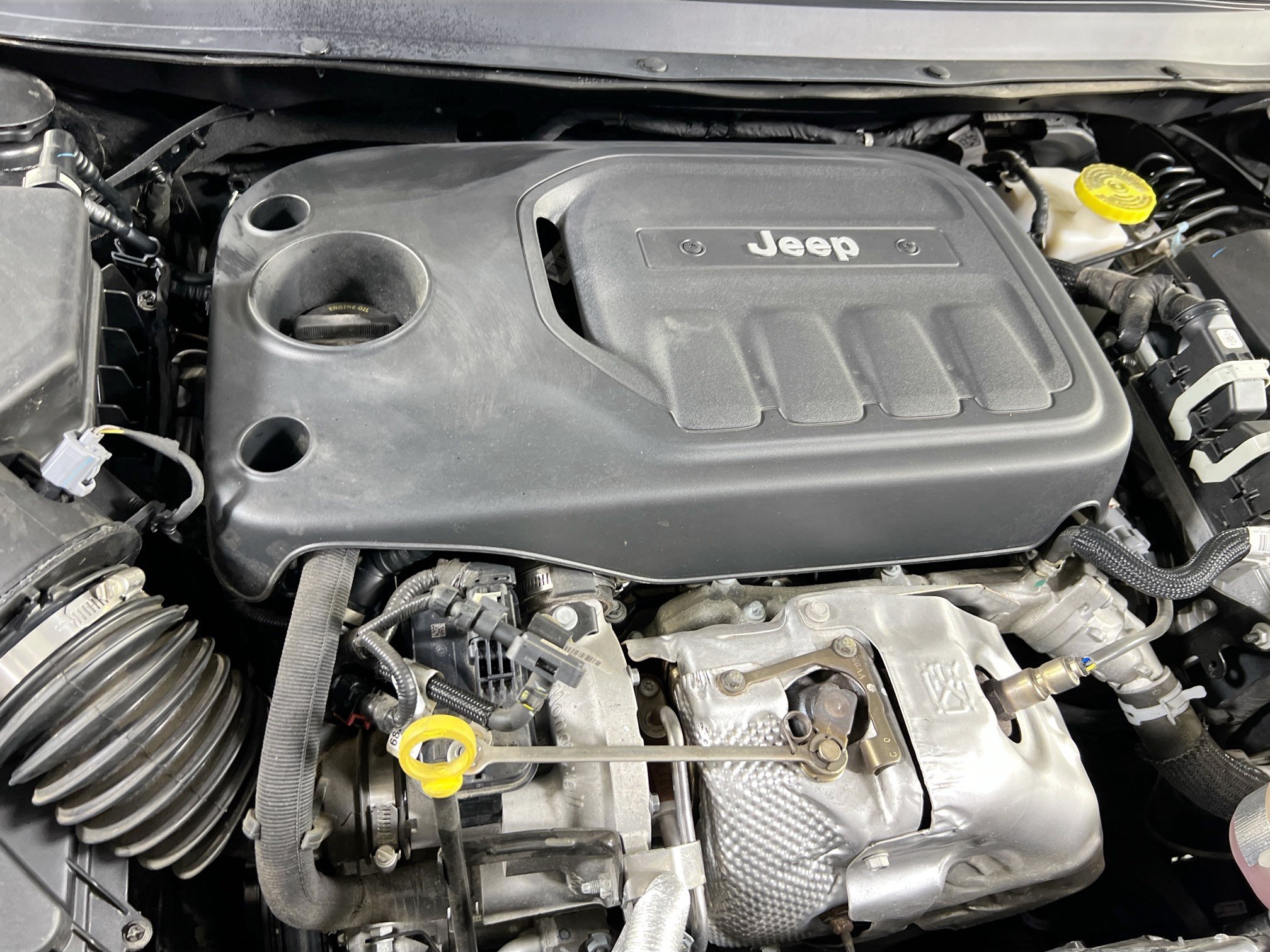 Used 2022 Jeep Cherokee Limited AWD/4WD image 29