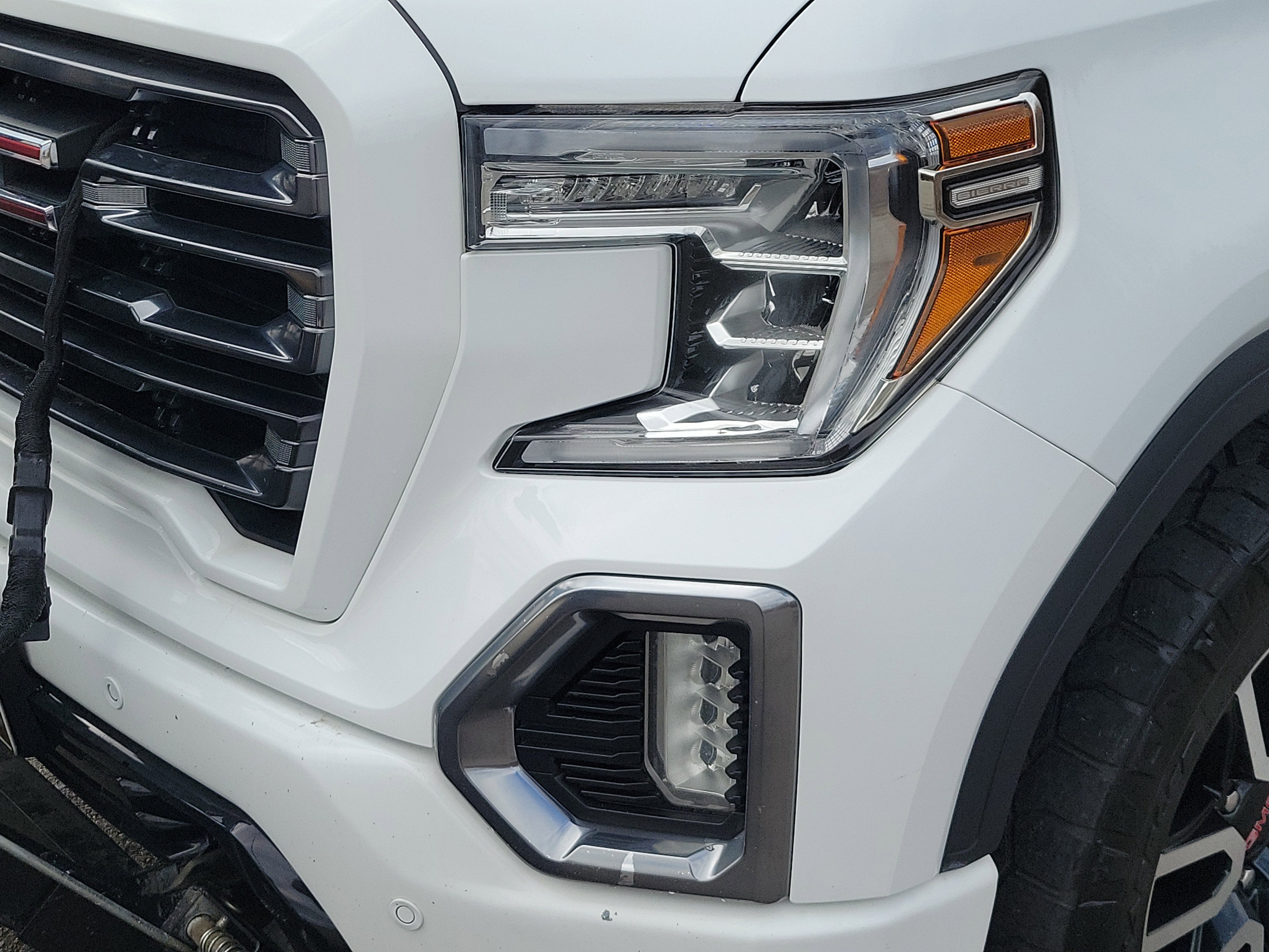 Used 2020 GMC Sierra 1500 AT4 w/ AT4 Preferred Package AWD/4WD image 9