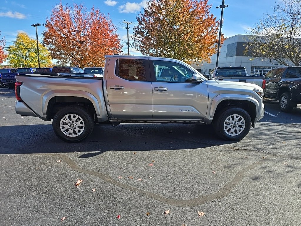 Used 2024 Toyota Tacoma SR5 image 9