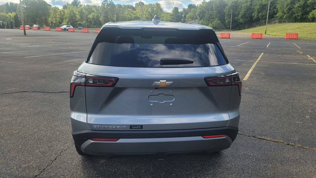 New 2026 Chevrolet Equinox LT image 10