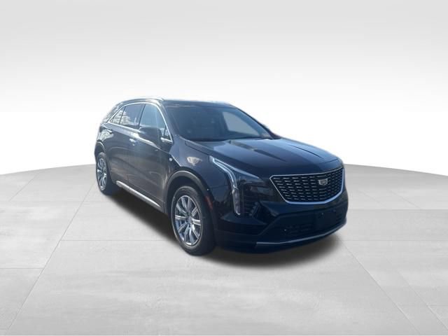 Used 2023 Cadillac XT4 Premium Luxury w/ Cold Weather Package image 8