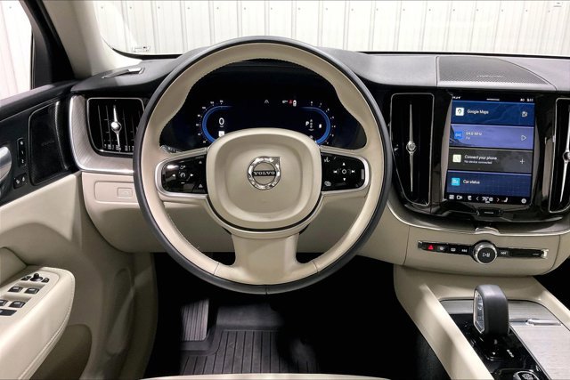 Used 2023 Volvo XC60 B5 Plus w/ Climate Package AWD/4WD image 5