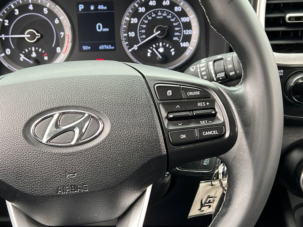 Used 2021 Hyundai Venue SEL image 17