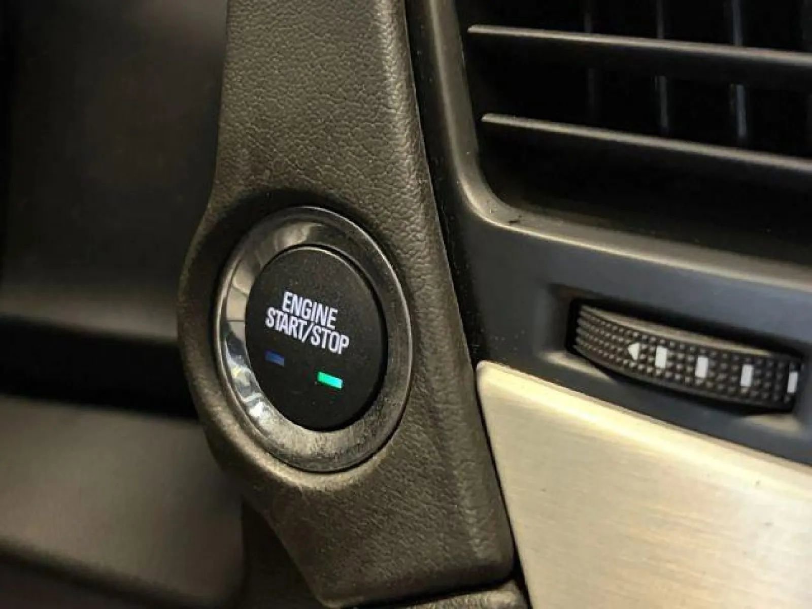 Used 2017 GMC Yukon SLT w/ Open Road Package image 23