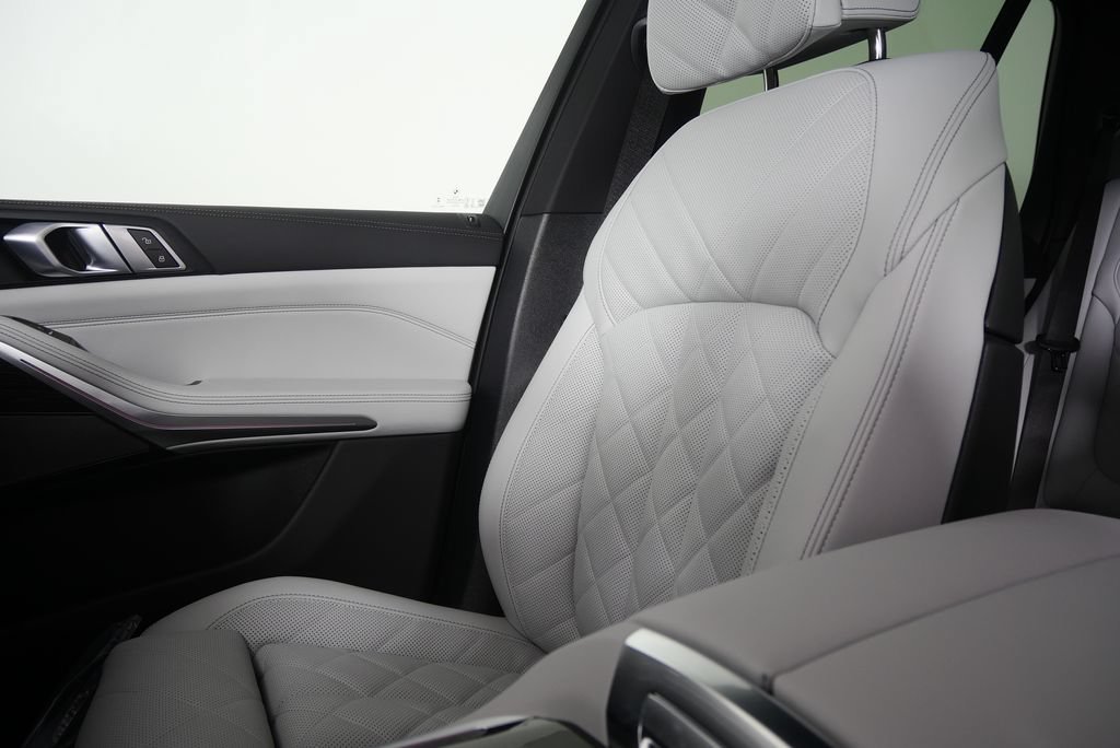 Used 2026 BMW X5 sDrive40i RWD image 23