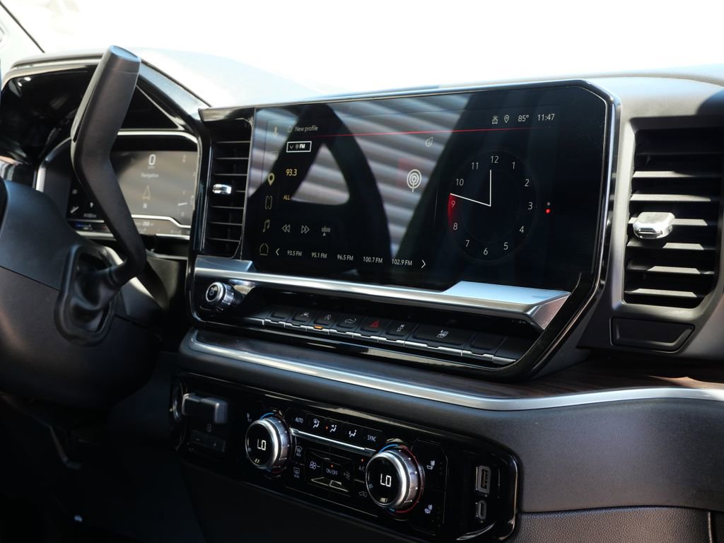 Used 2025 GMC Sierra 1500 SLT AWD/4WD image 22