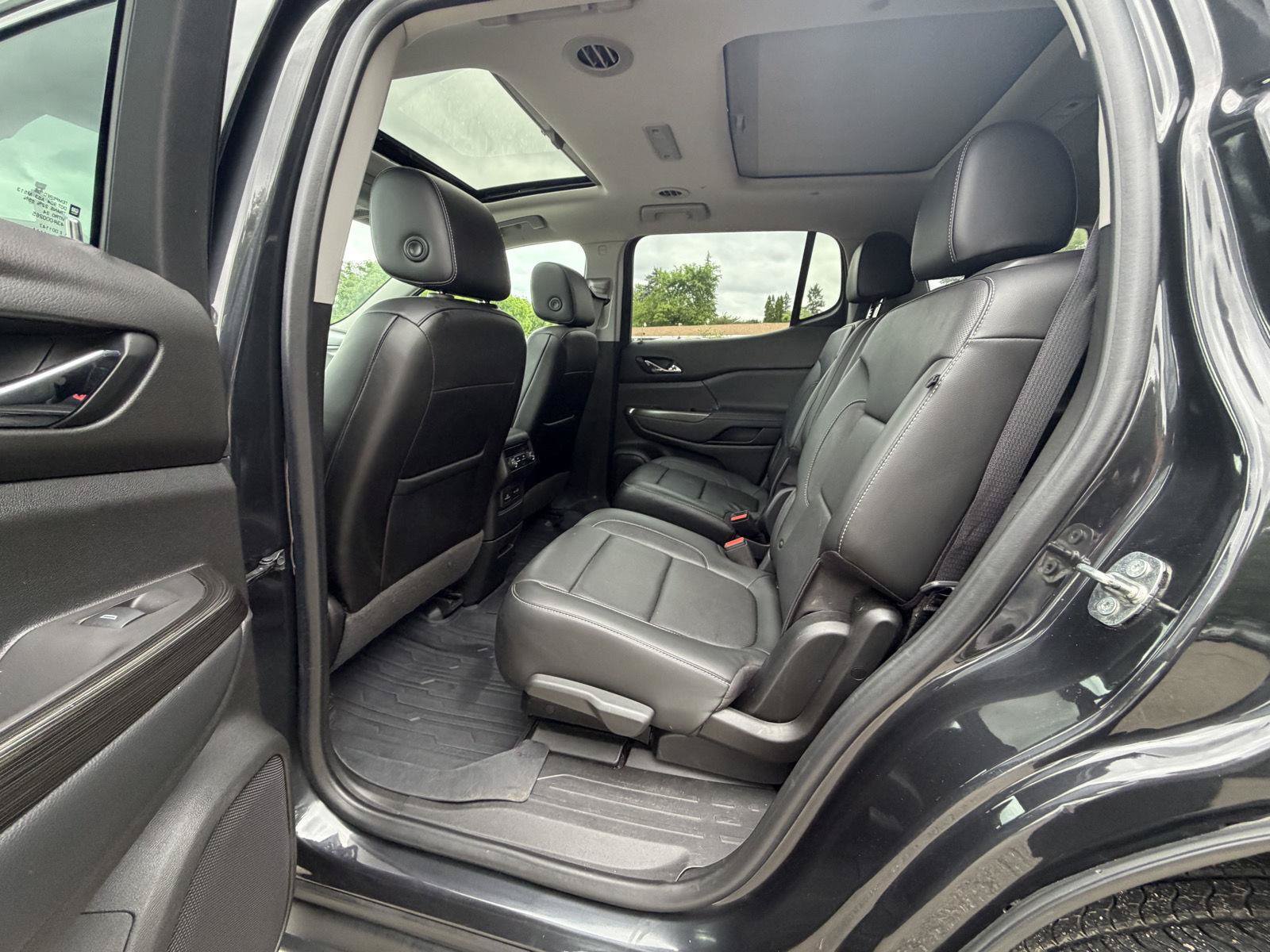 Used 2020 GMC Acadia SLT w/ LPO, Floor Liner Package AWD/4WD image 23