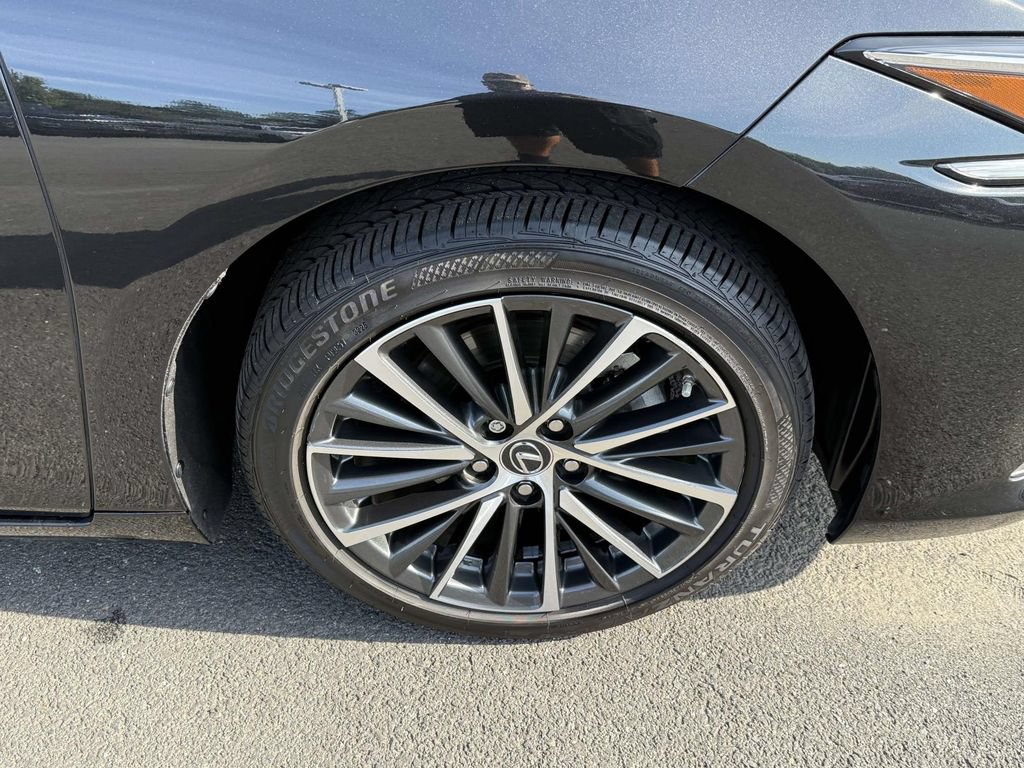 Used 2023 Lexus ES 350 w/ Premium Package FWD image 7