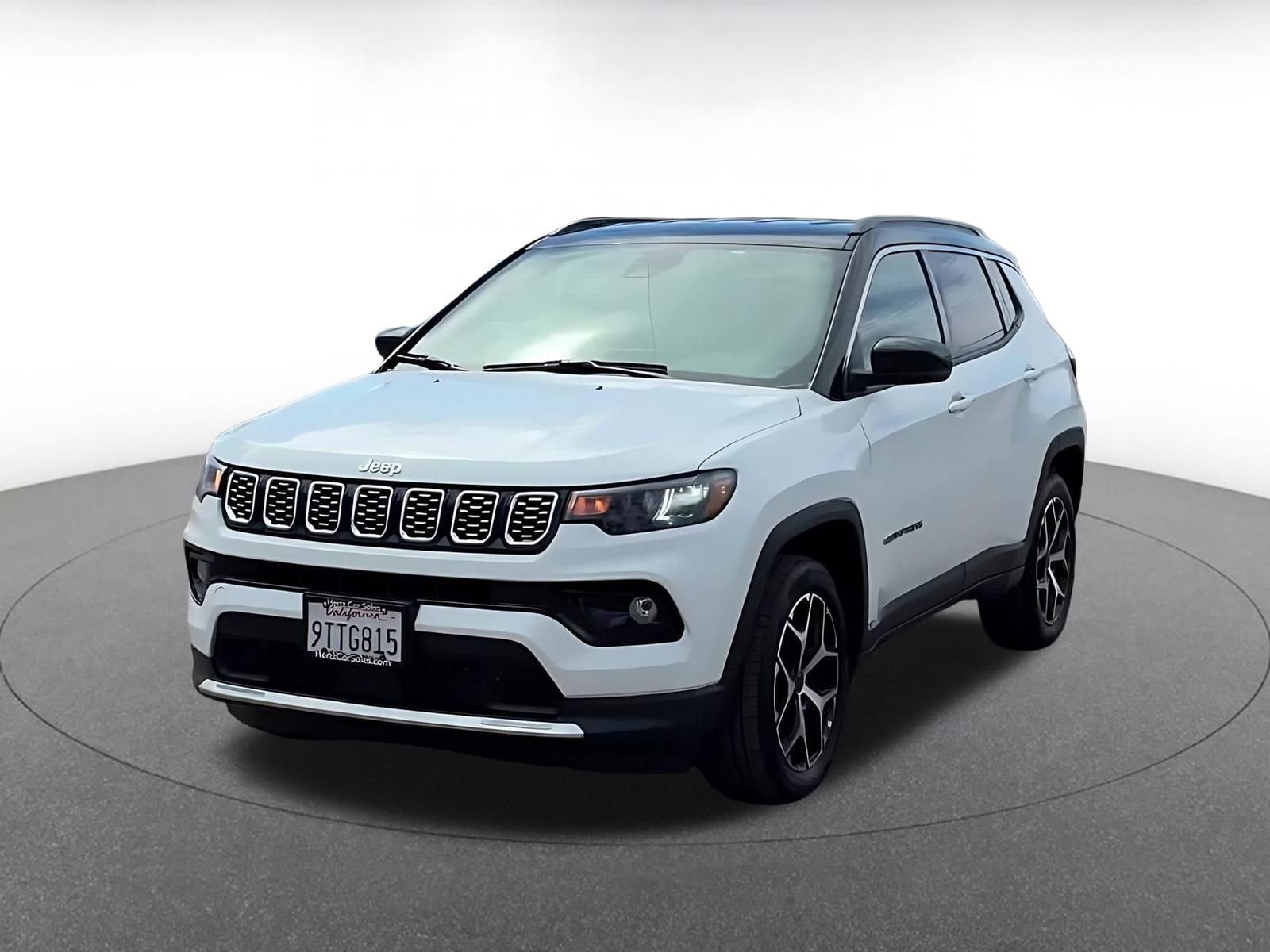 Used 2025 Jeep Compass Limited image 4