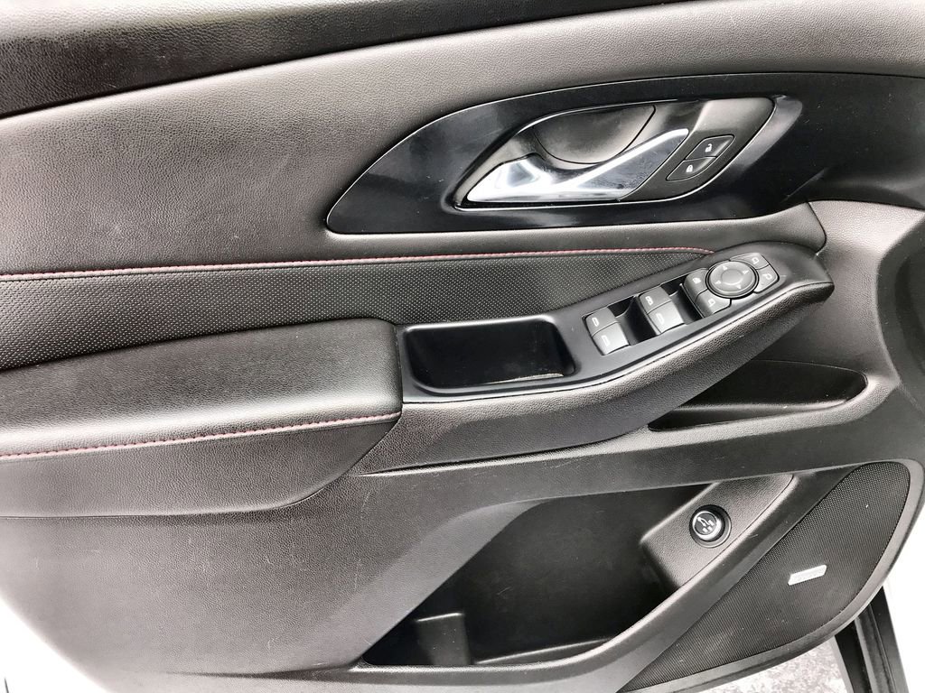 Used 2023 Chevrolet Traverse RS image 13