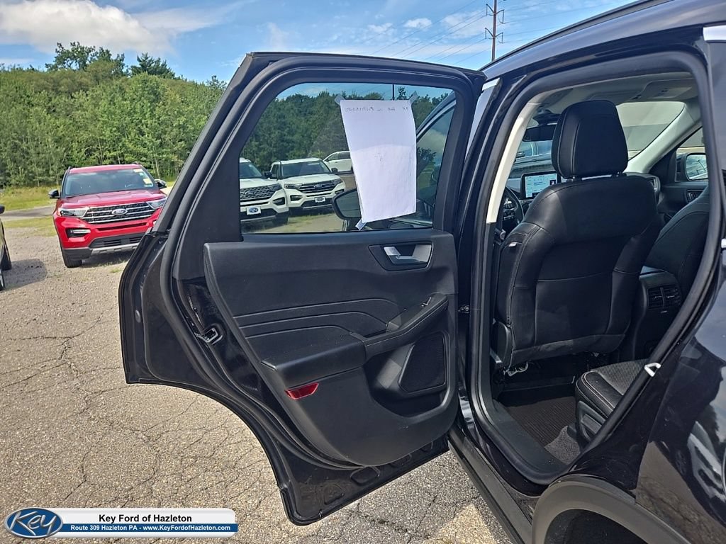 Certified 2022 Ford Escape Titanium w/ Class II Trailer Tow Package AWD/4WD image 42
