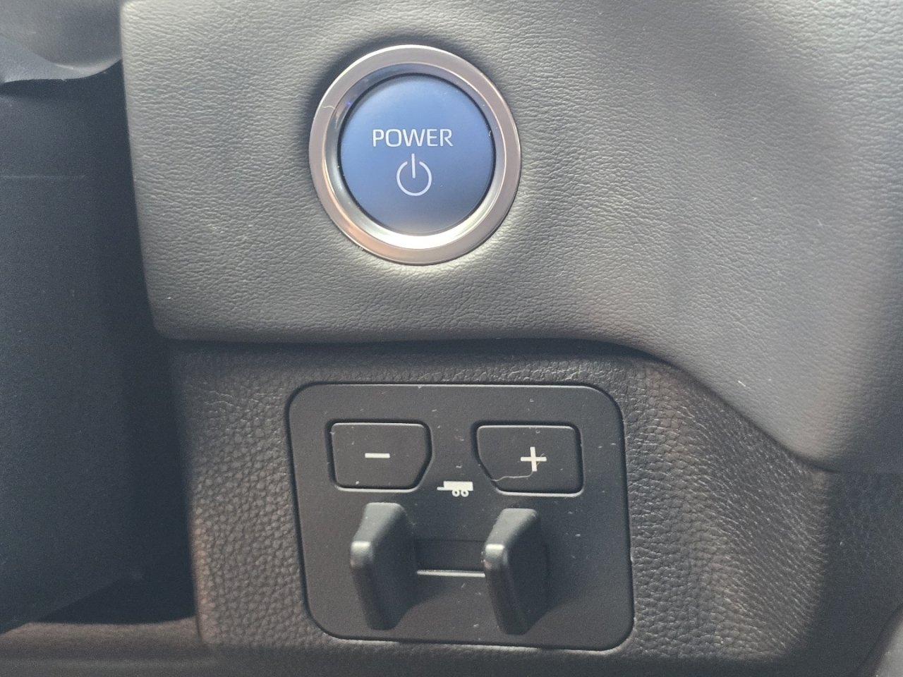 Certified 2024 Toyota Sequoia Platinum AWD/4WD image 10