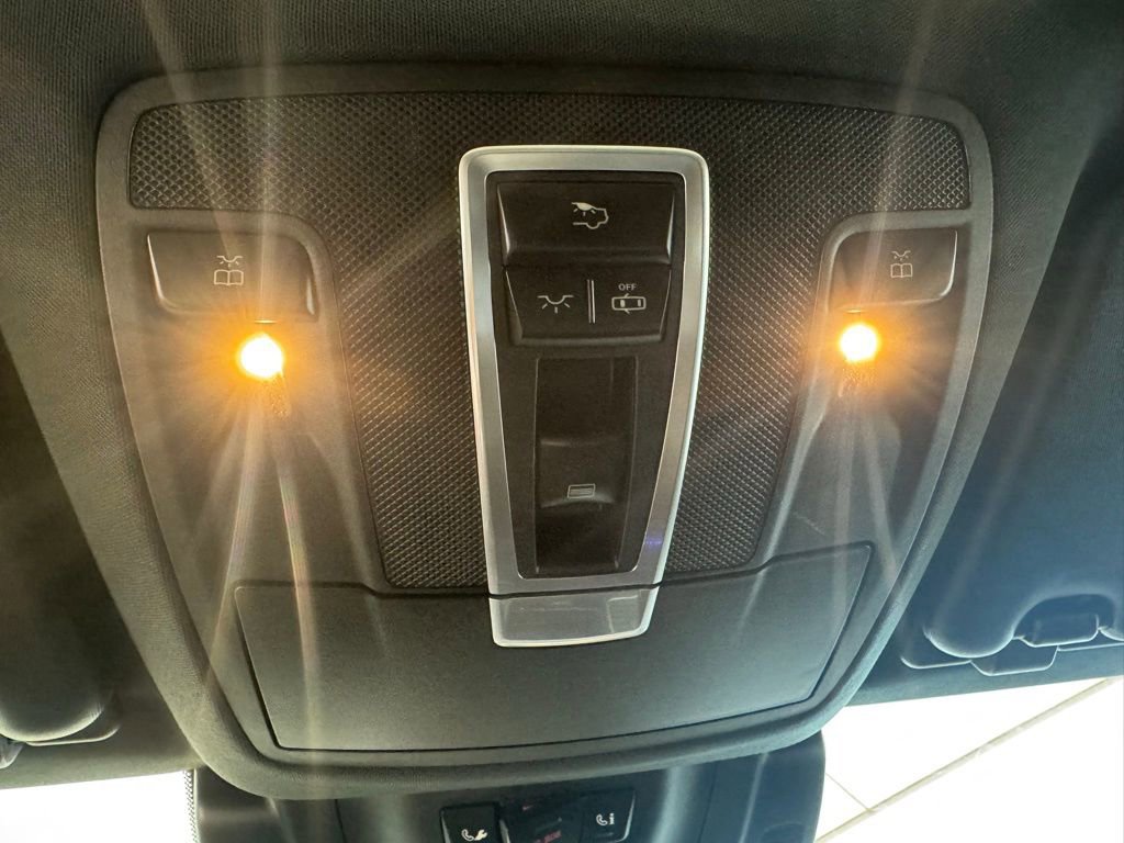 Used 2017 Mercedes-Benz GLS 450 4MATIC image 41