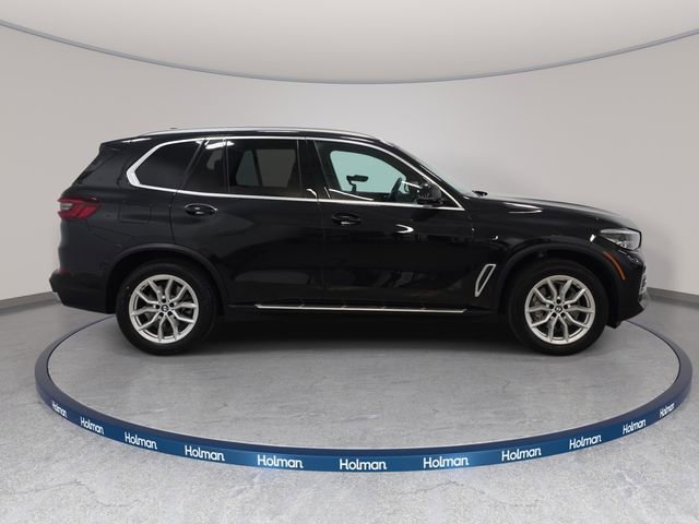 Certified 2023 BMW X5 xDrive40i w/ Parking Assistance Package AWD/4WD image 4