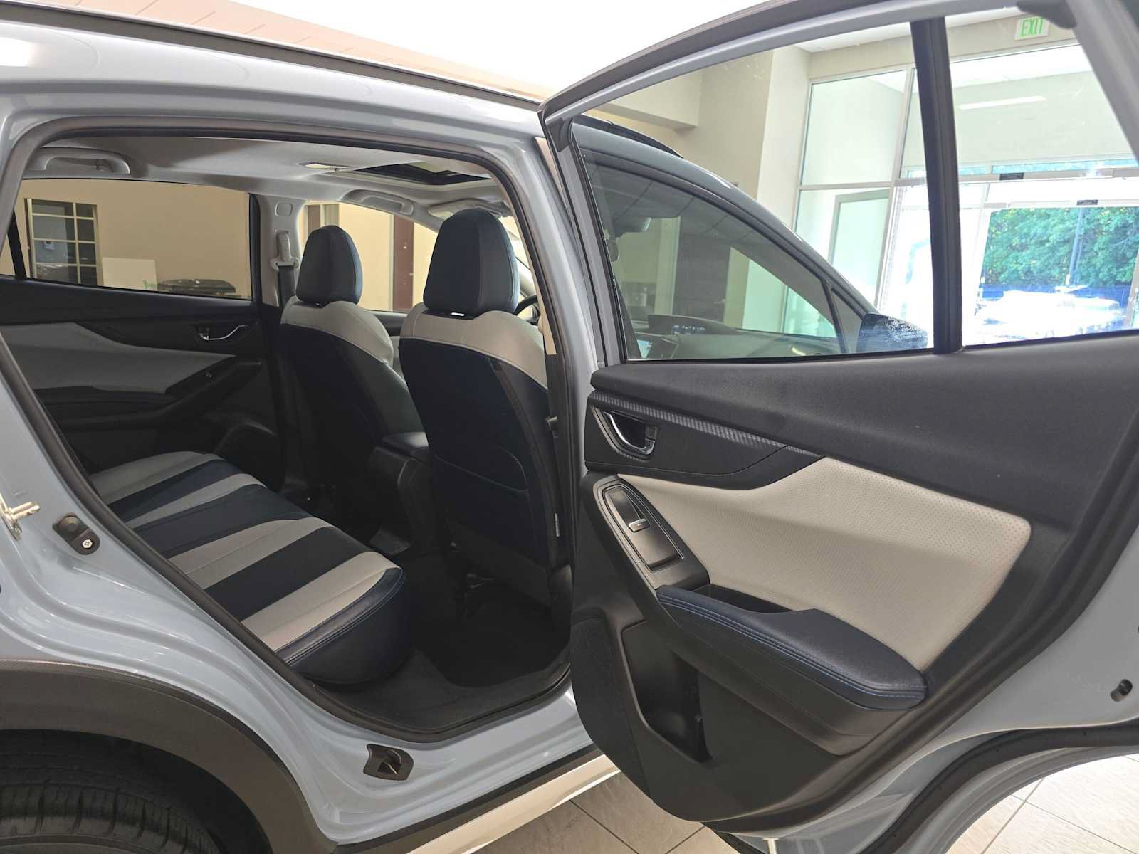 Used 2019 Subaru Crosstrek Hybrid w/ Moonroof Package w/Navigation AWD/4WD image 27