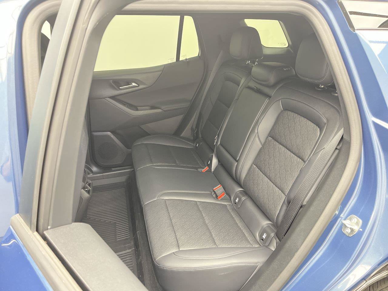 Used 2026 Chevrolet Equinox LT w/ Convenience Package II AWD/4WD image 13