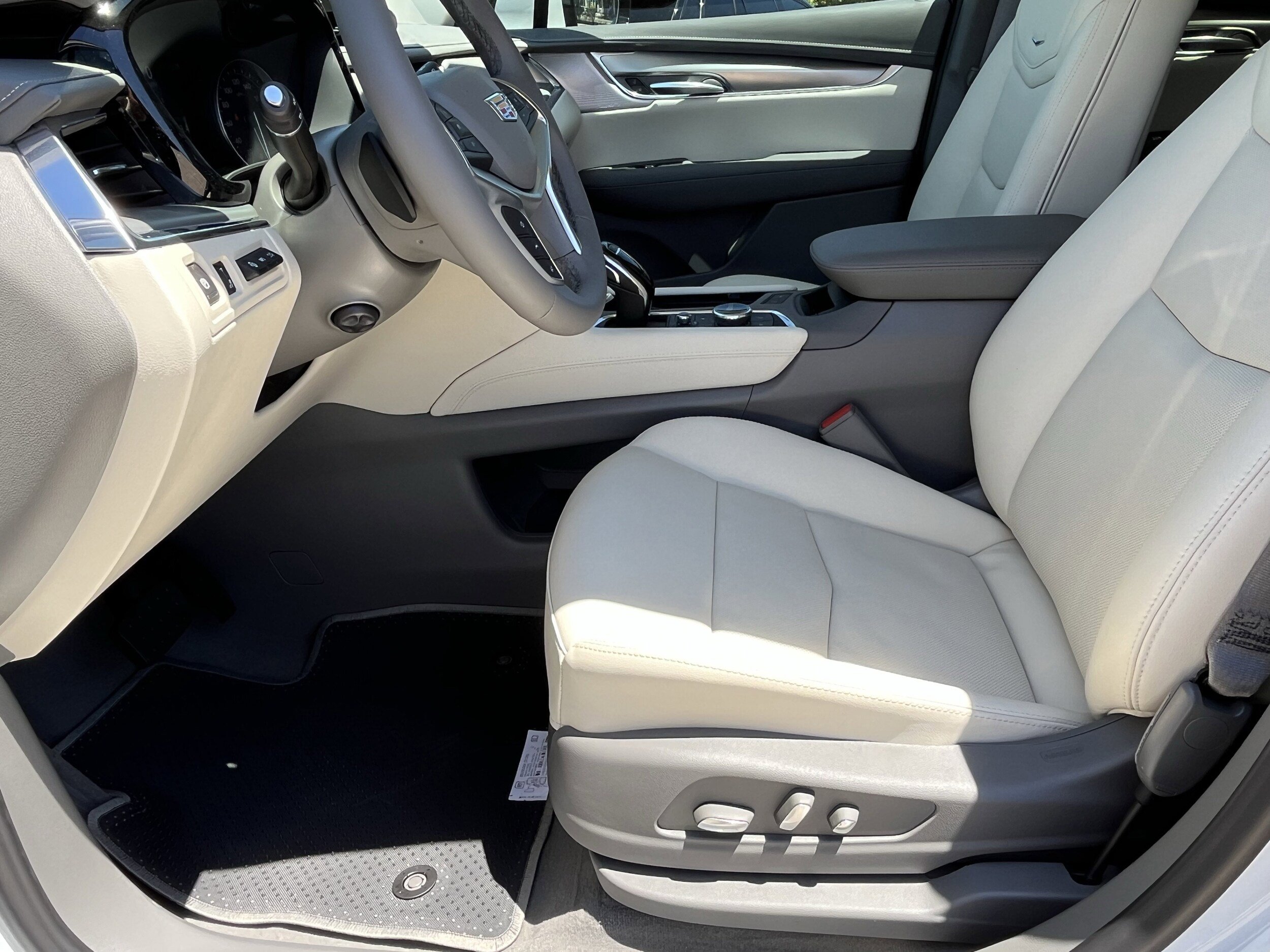New 2026 Cadillac XT5 Premium Luxury w/ Driver Assist Package FWD image 22
