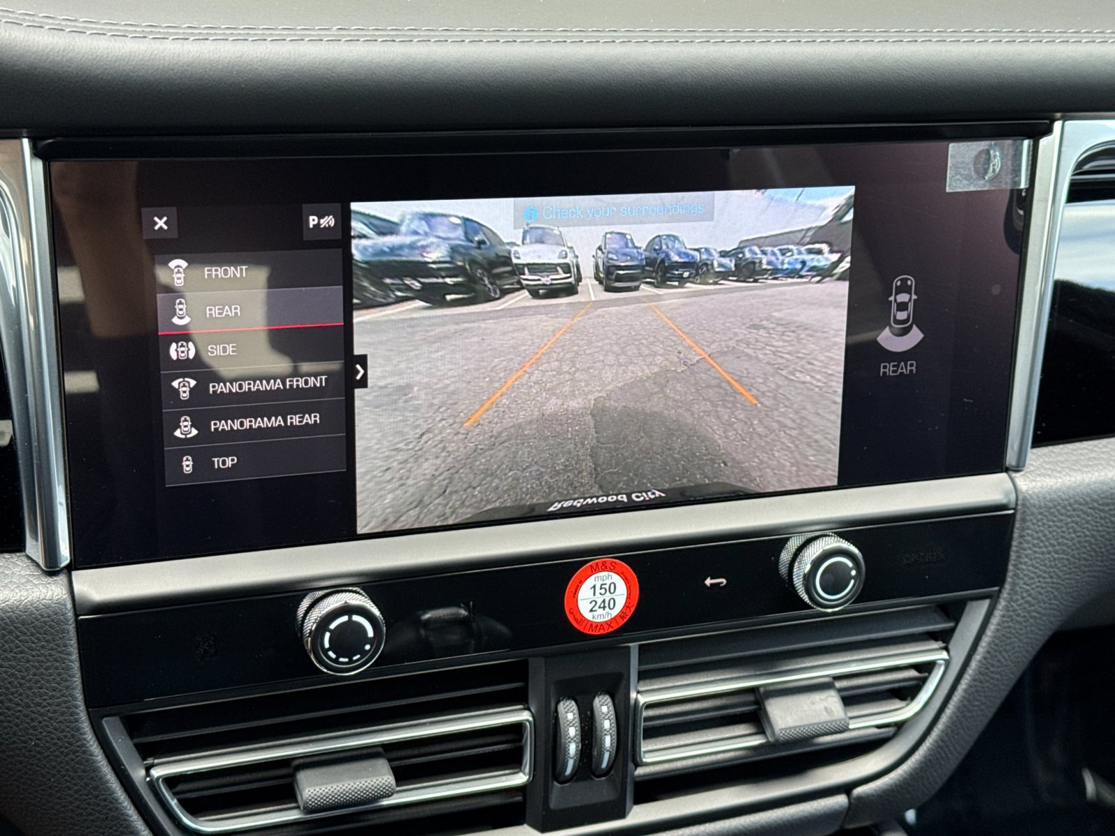 Certified 2026 Porsche Macan AWD/4WD image 24
