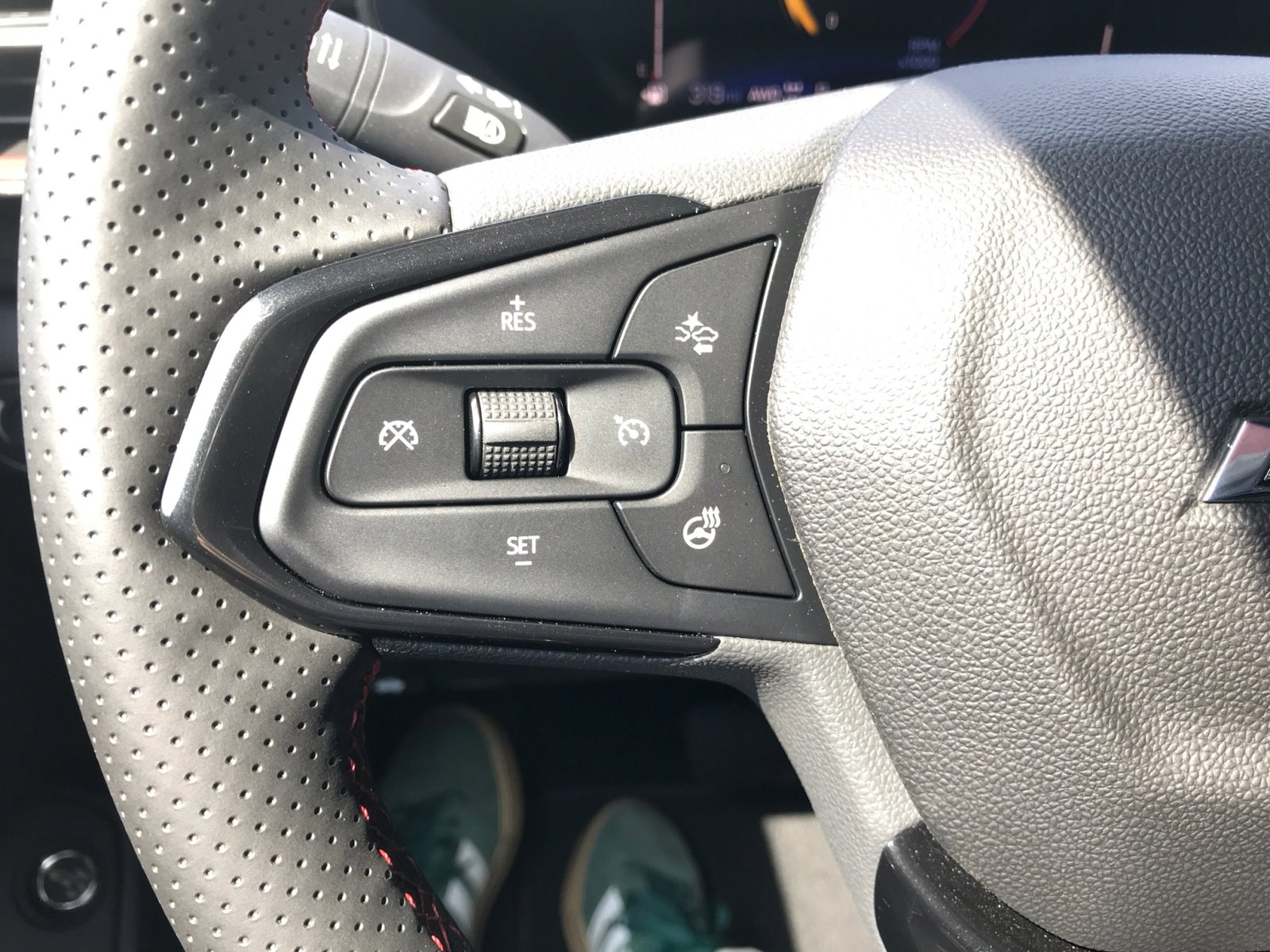 New 2025 Chevrolet TrailBlazer RS w/ Convenience Package image 19