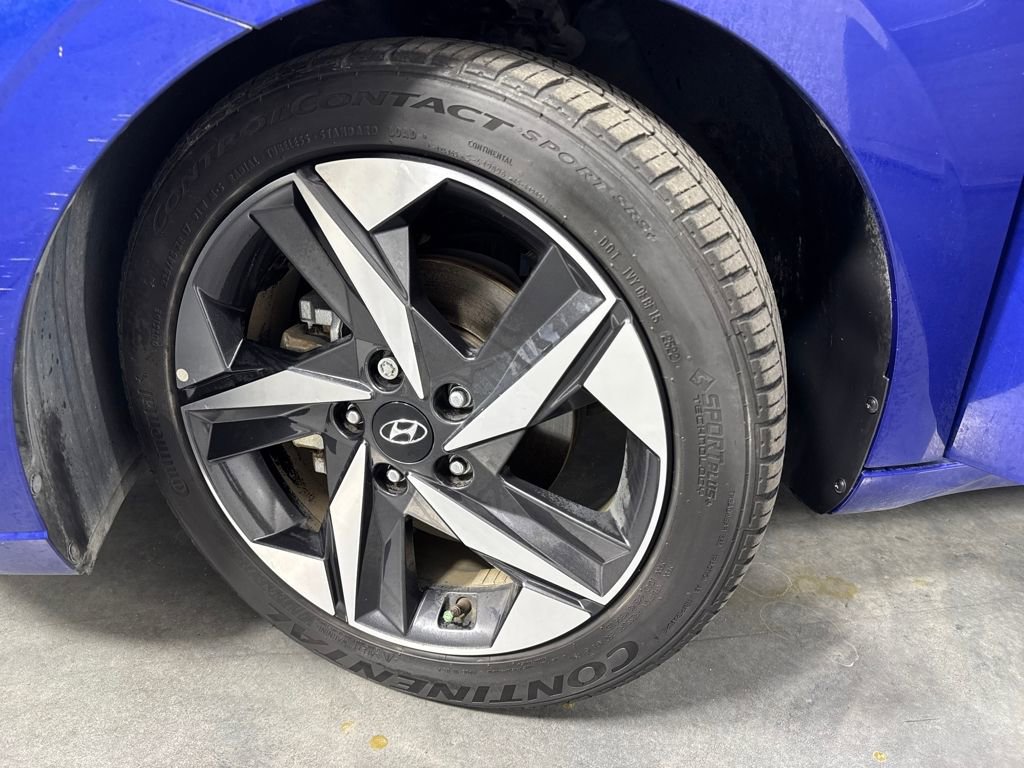 Used 2021 Hyundai Elantra Limited image 27