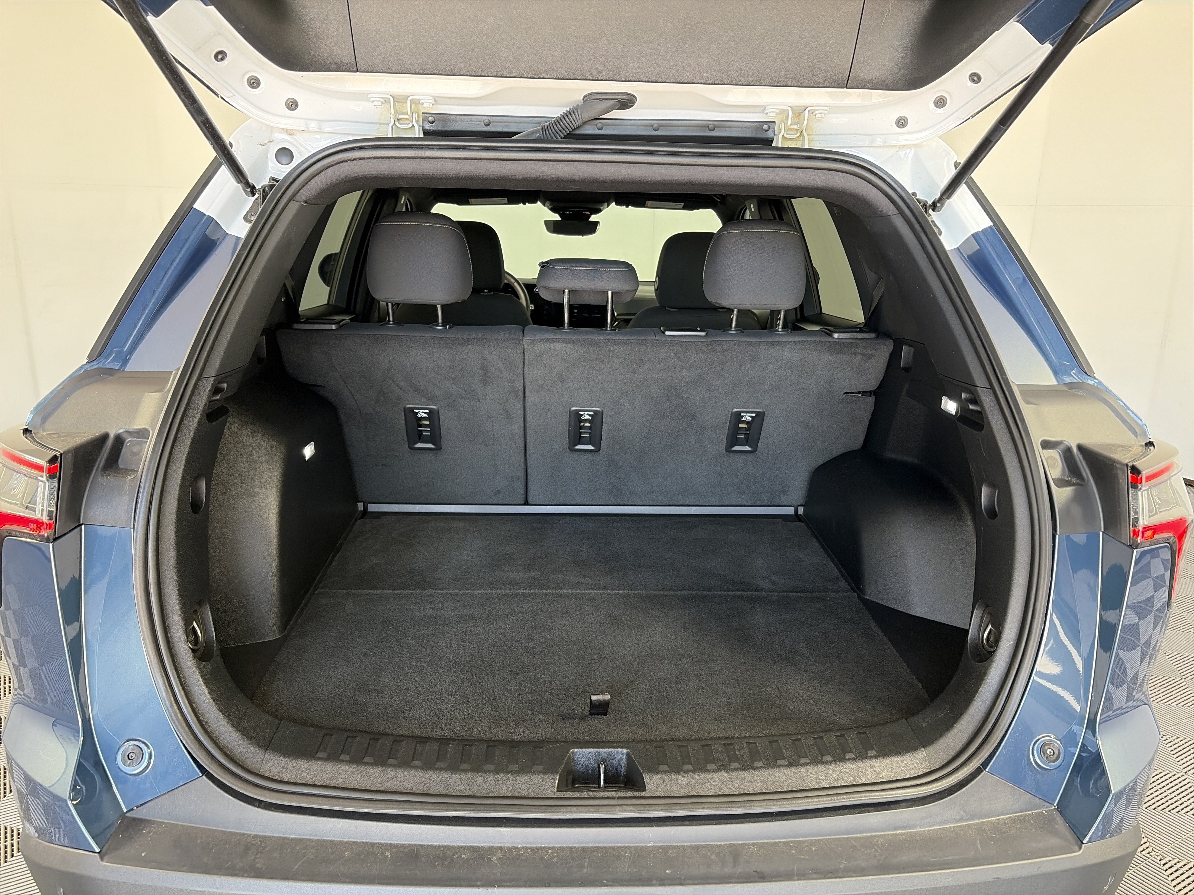 Certified 2025 Chevrolet Equinox LT w/ Safety and Technology Package AWD/4WD image 14