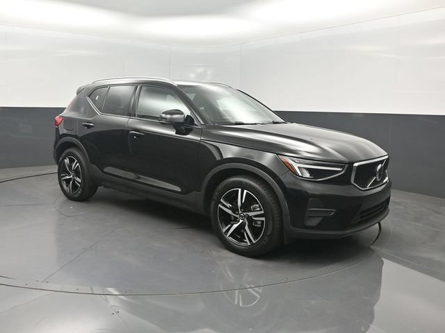 Used 2023 Volvo XC40 B5 Core w/ Convenience Package AWD/4WD image 37