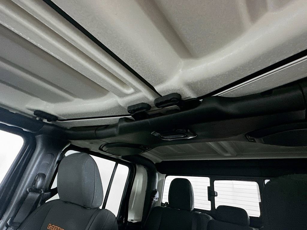 Used 2023 Jeep Gladiator Mojave w/ Cold Weather Group image 21