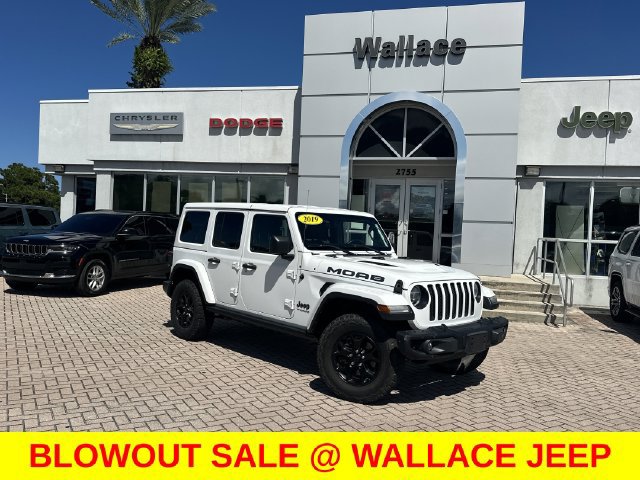 Certified 2019 Jeep Wrangler Unlimited Sahara w/ Quick Order Package 24M Moab AWD/4WD image 1