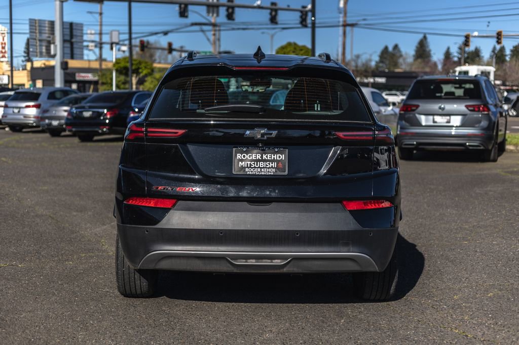 Used 2023 Chevrolet Bolt EUV Premier w/ Sun & Sound Package image 10