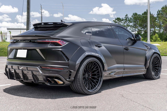Used 2021 Lamborghini Urus AWD/4WD image 8