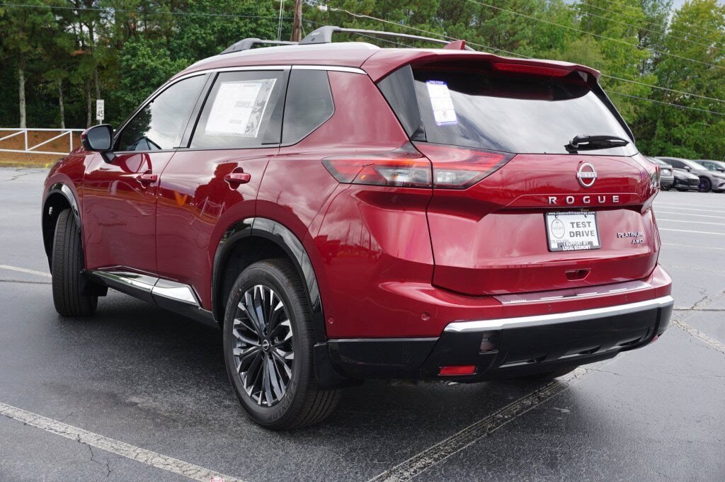 New 2026 Nissan Rogue Platinum image 3