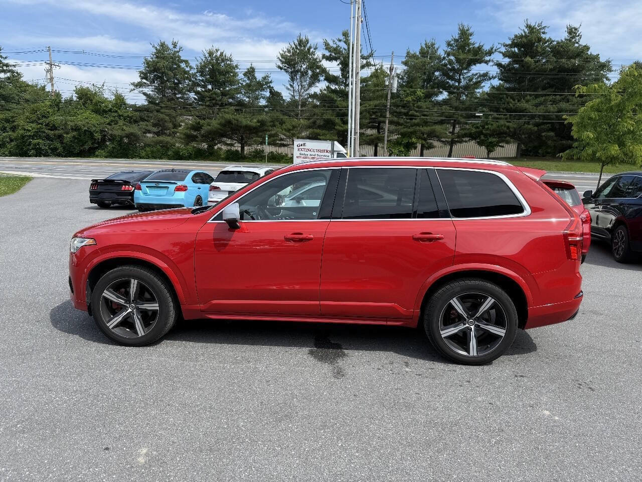 Used 2016 Volvo XC90 T6 R-Design w/ Protection Package Plus AWD/4WD image 28