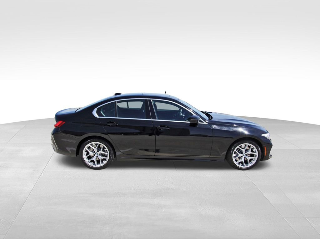 Used 2025 BMW 330i Sedan image 5