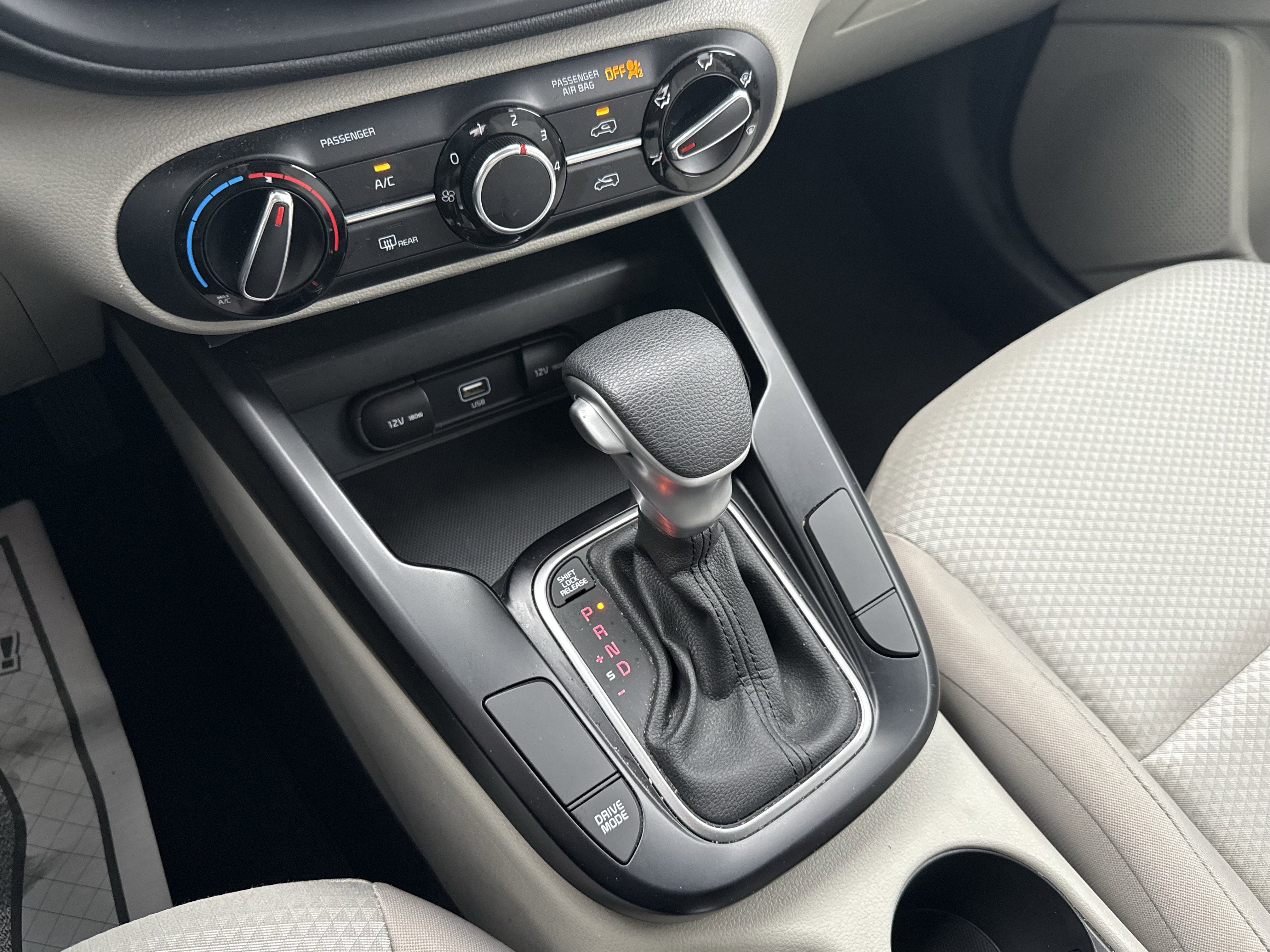 Used 2022 Kia Soul LX image 19