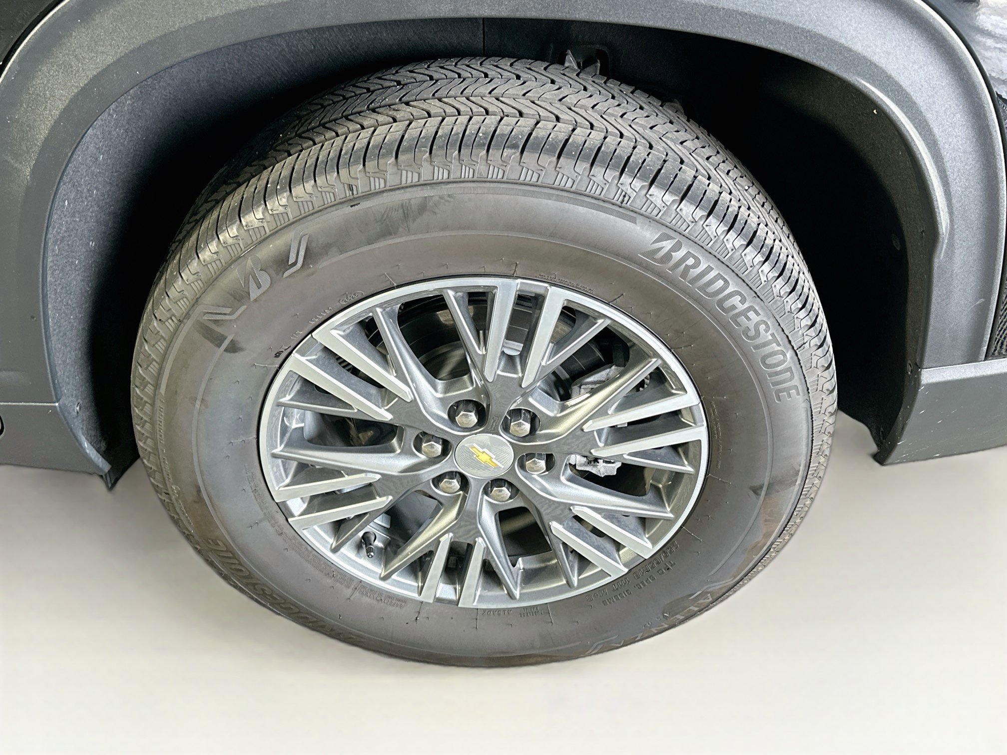 Used 2026 Chevrolet Traverse LT FWD image 11