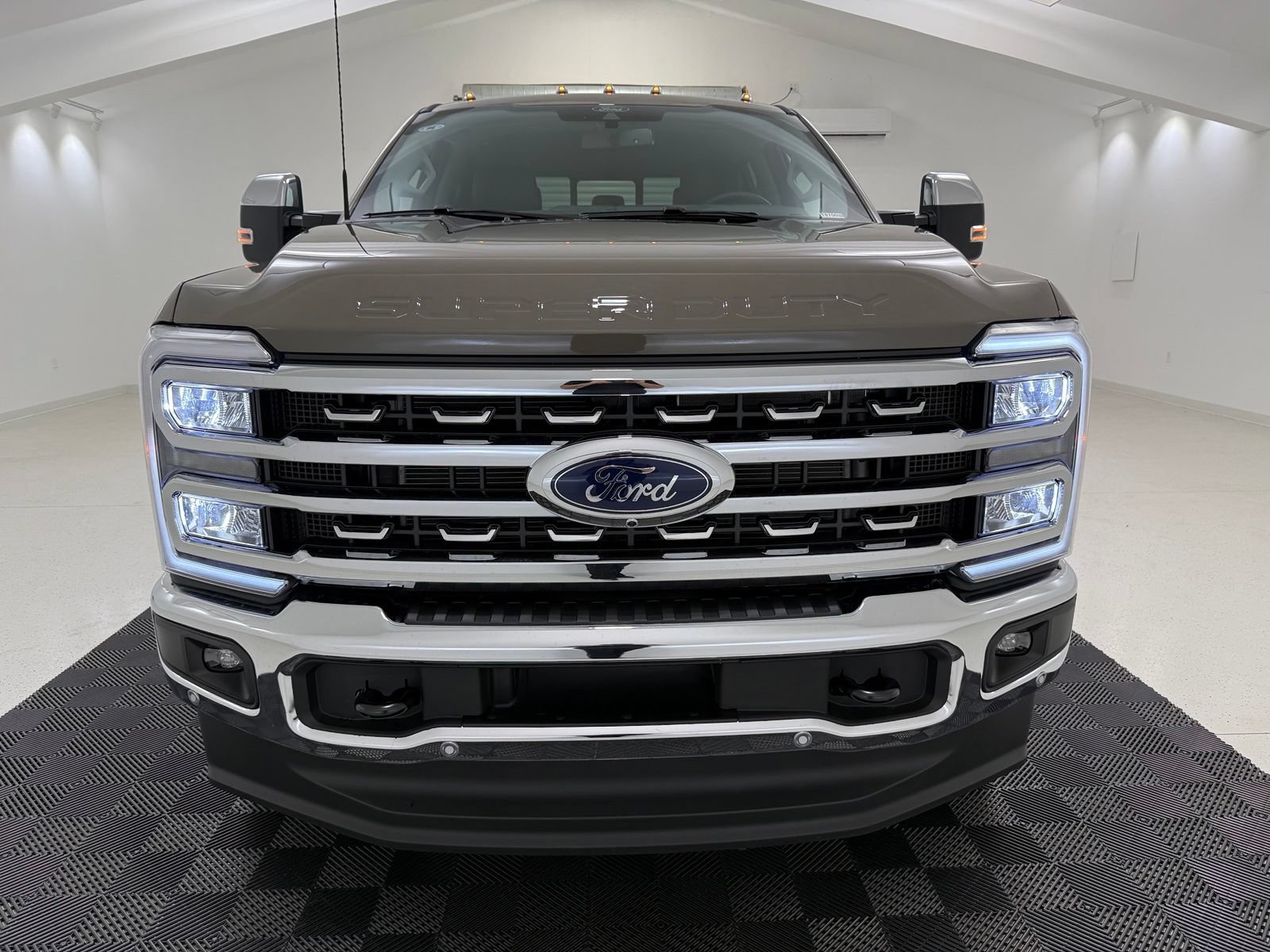 New 2026 Ford F350 Lariat w/ Lariat Ultimate Package AWD/4WD image 2