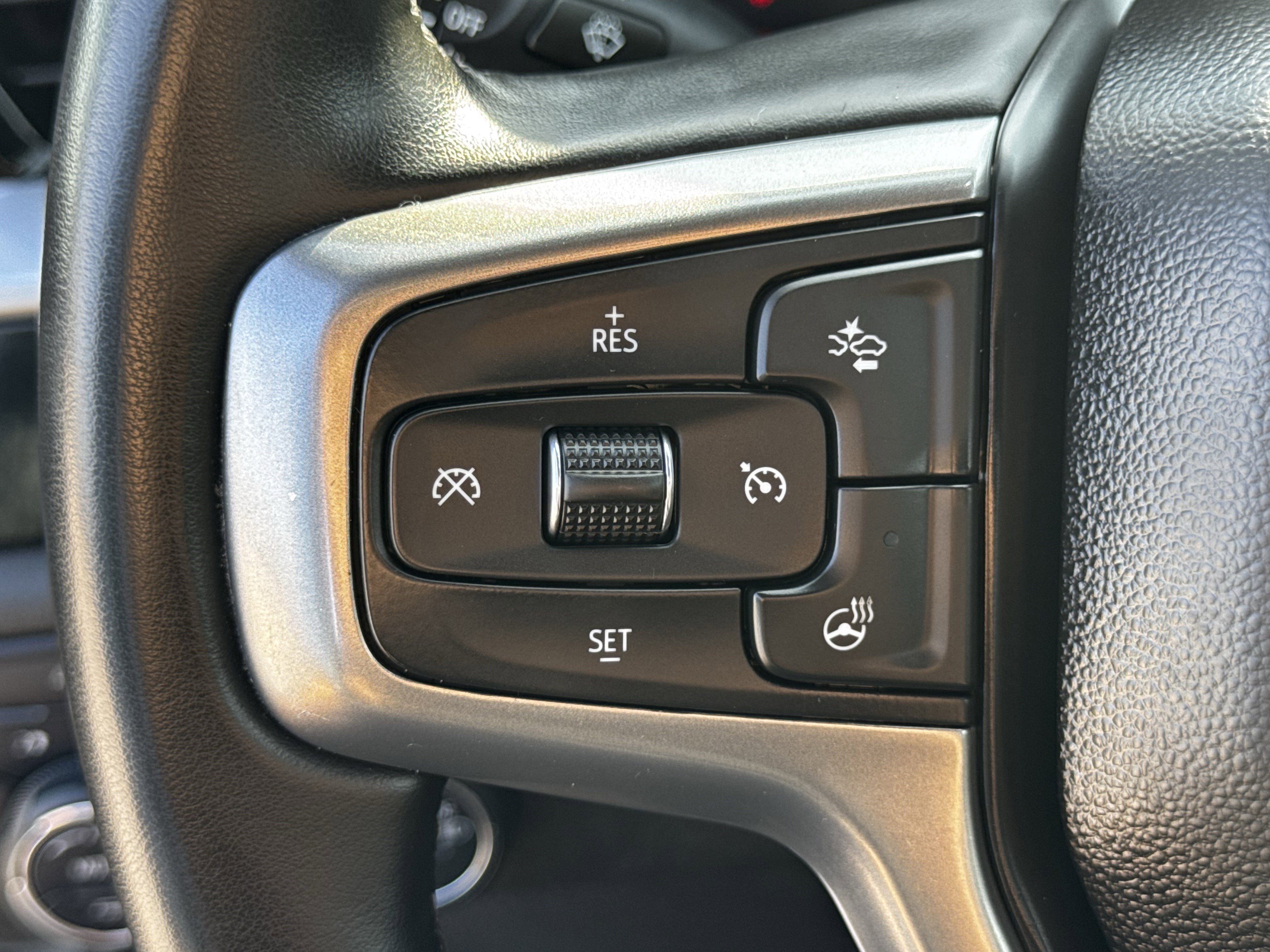 Used 2025 Chevrolet Silverado 2500 LT w/ Convenience Package image 25