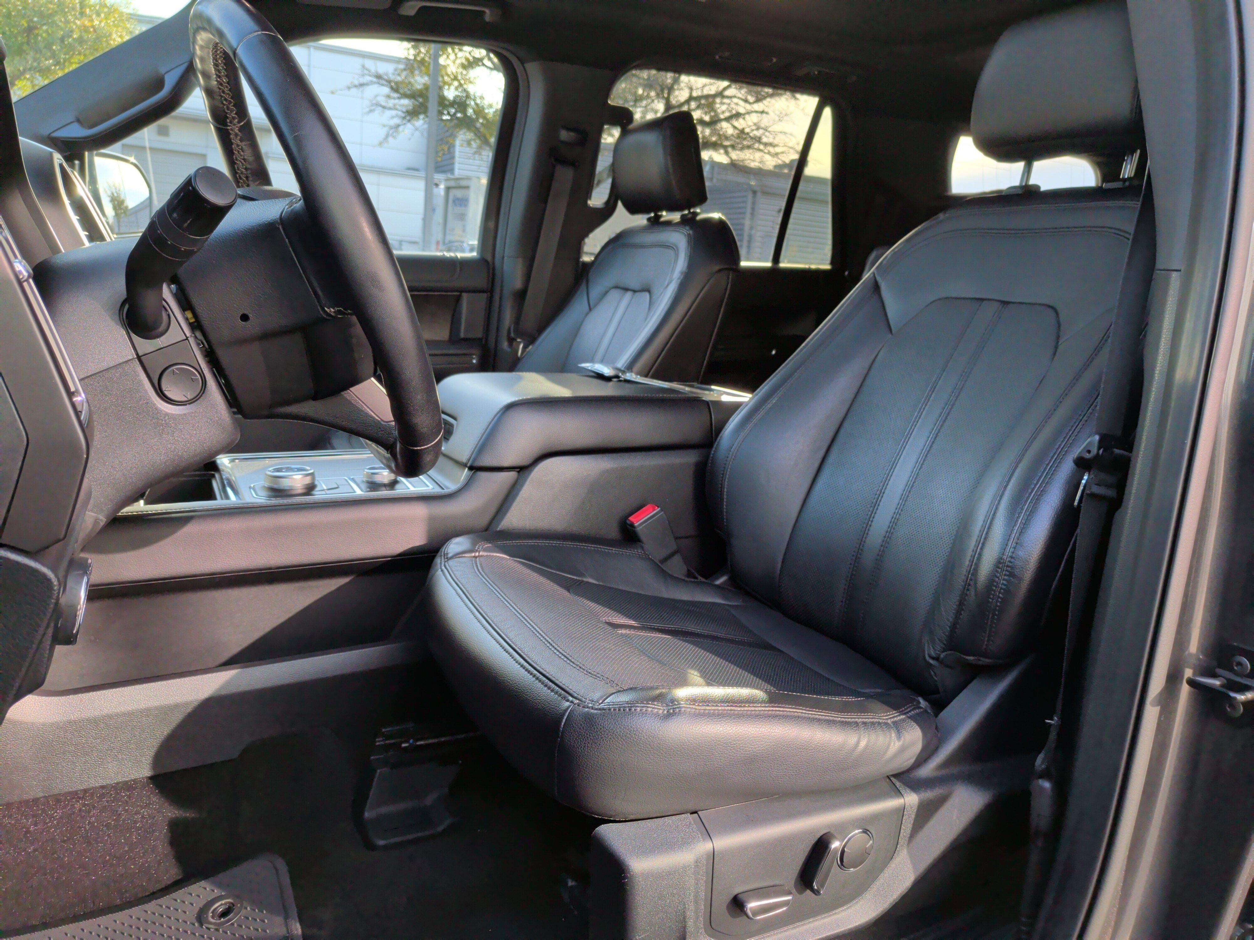 Used 2019 Ford Expedition Limited w/ Equipment Group 302A image 17