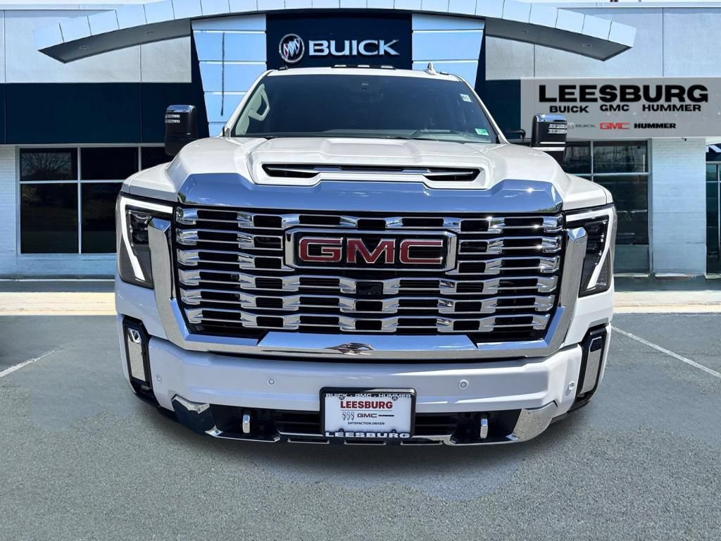 Used 2025 GMC Sierra 3500 Denali w/ Denali Reserve Package AWD/4WD image 2