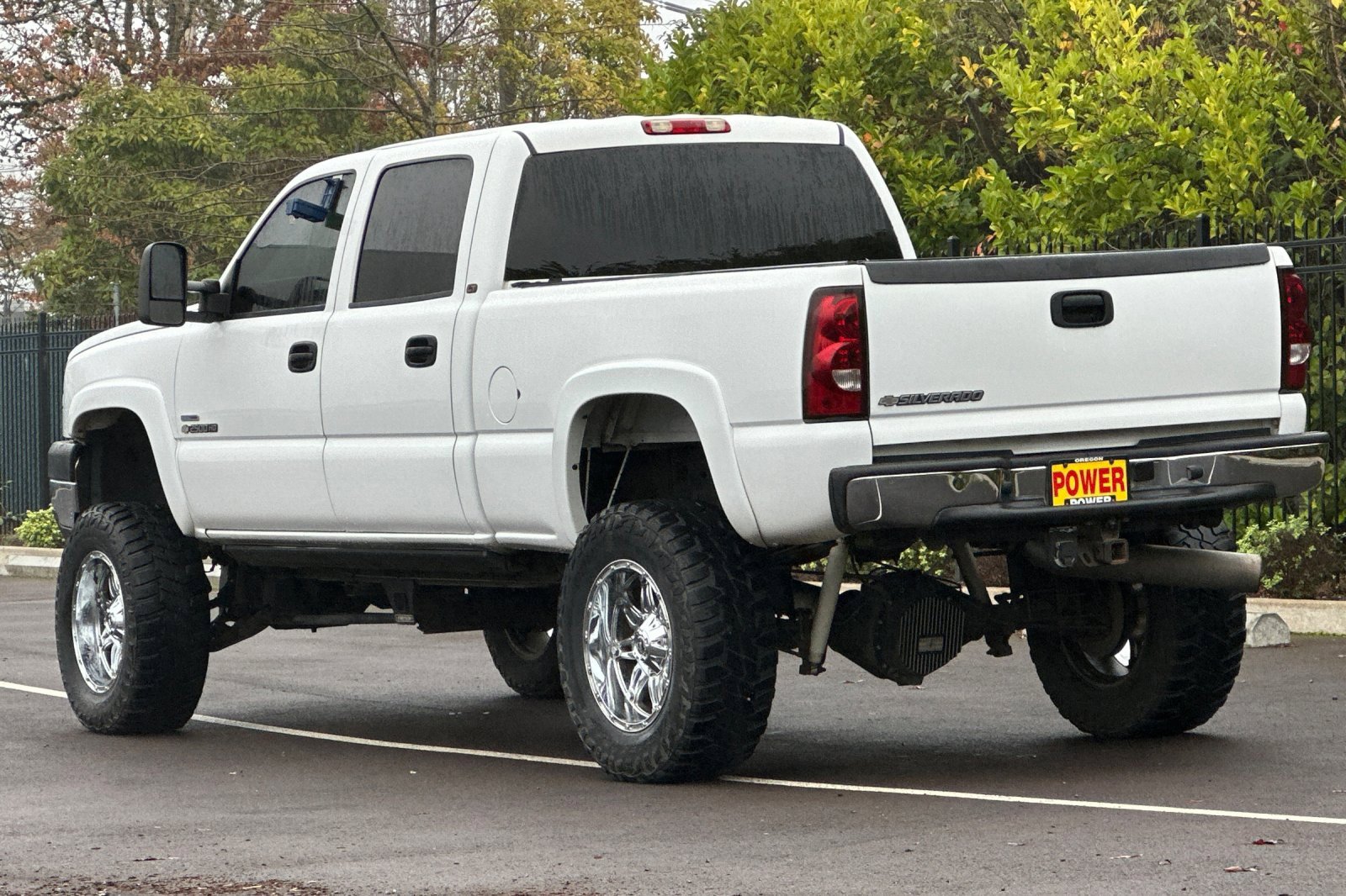 Used 2006 Chevrolet Silverado 2500 LT w/ Heavy-Duty Power Package image 6