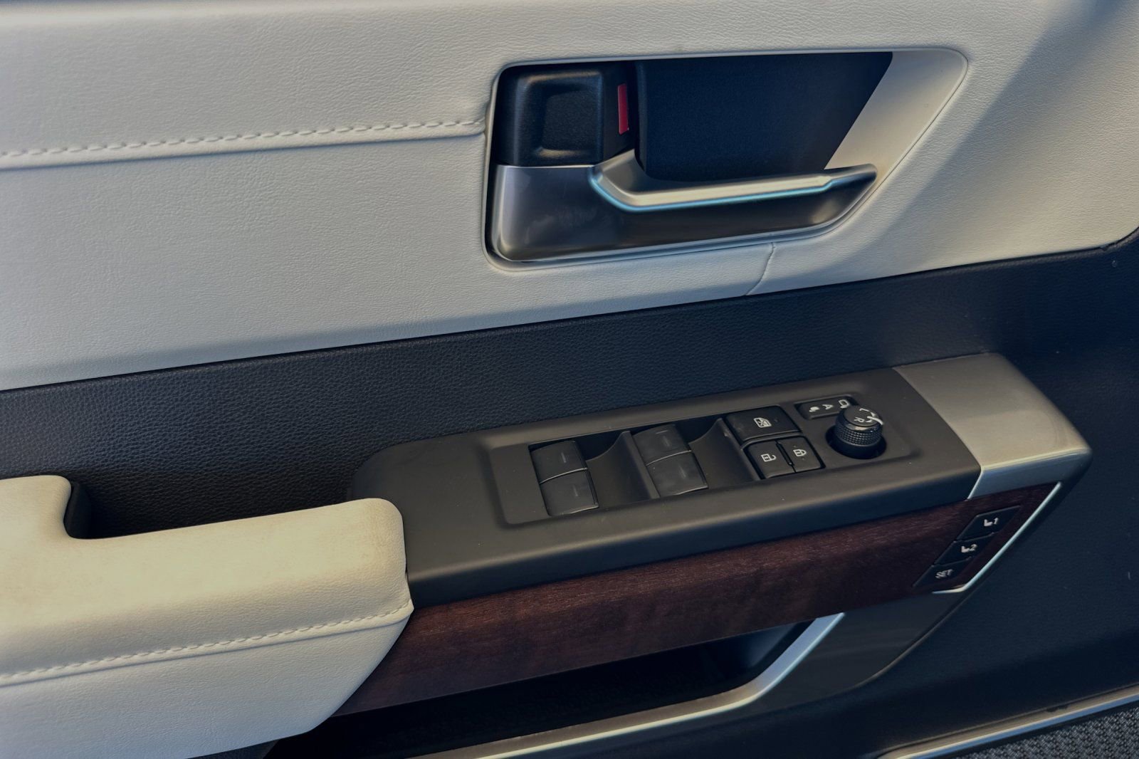 Used 2024 Toyota Tundra Capstone image 12