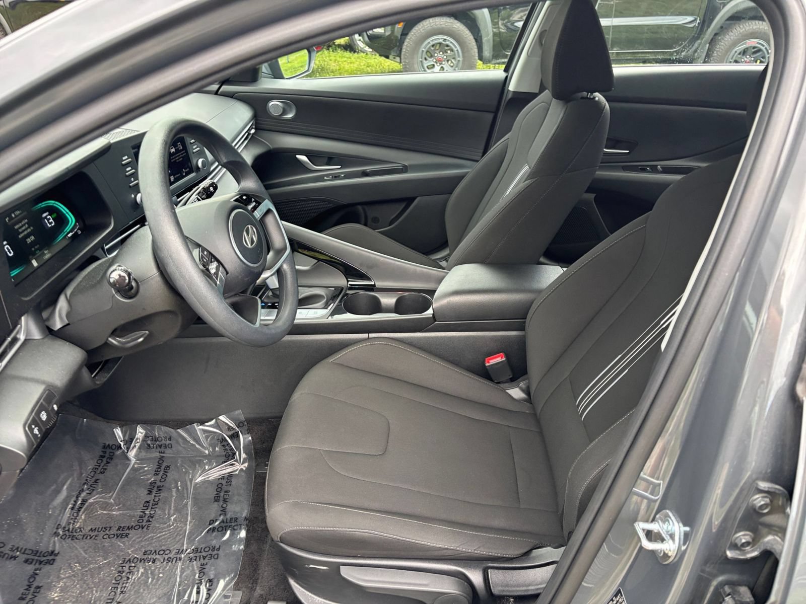 Used 2026 Hyundai Elantra Hybrid FWD image 28