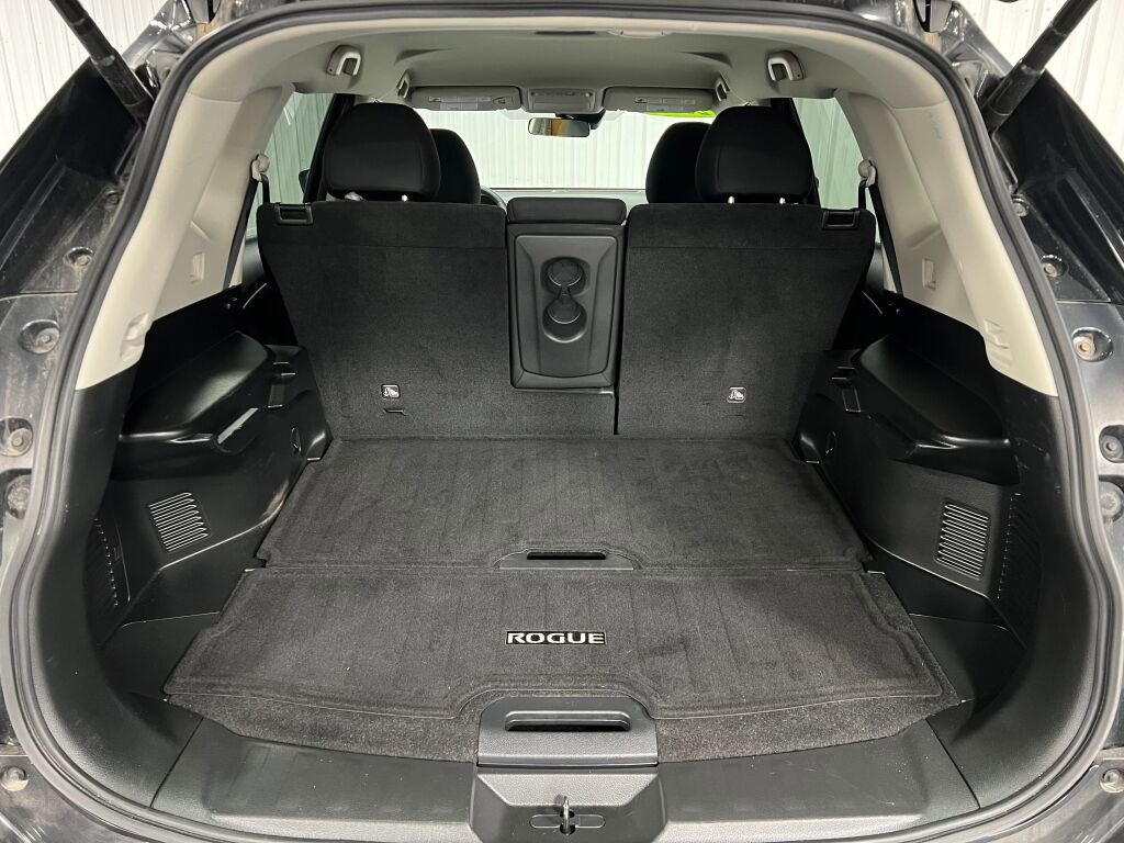 Used 2019 Nissan Rogue SV image 7