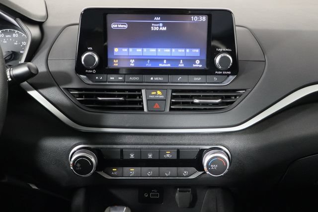 Used 2024 Nissan Altima 2.5 S FWD image 24