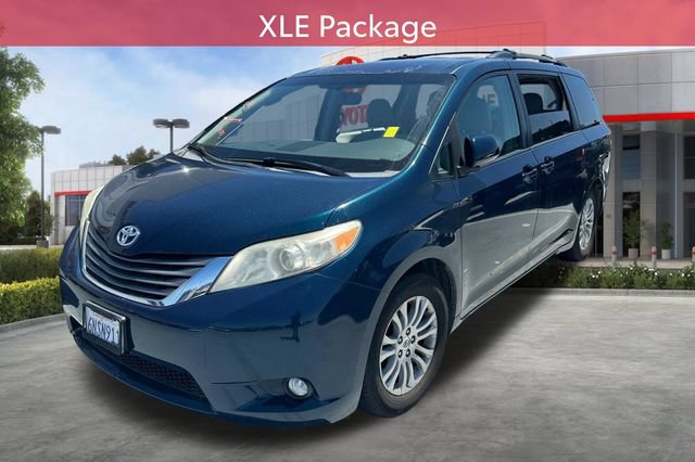 Used 2011 Toyota Sienna XLE FWD image 3