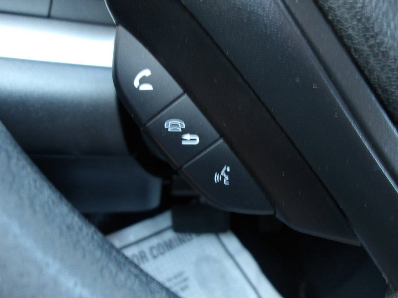 Used 2015 Honda CR-V LX image 19