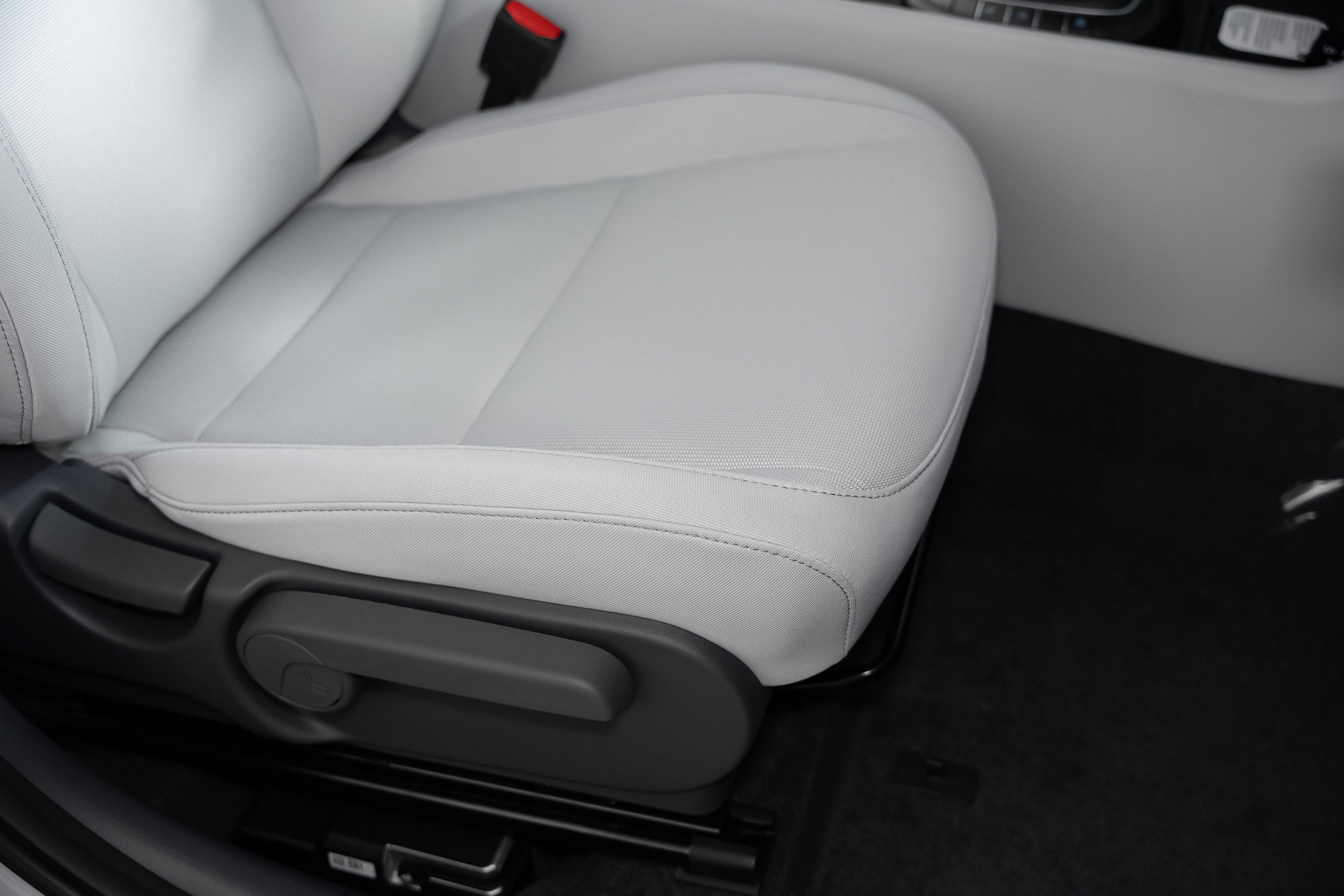 New 2026 Hyundai Kona SEL Sport FWD image 23