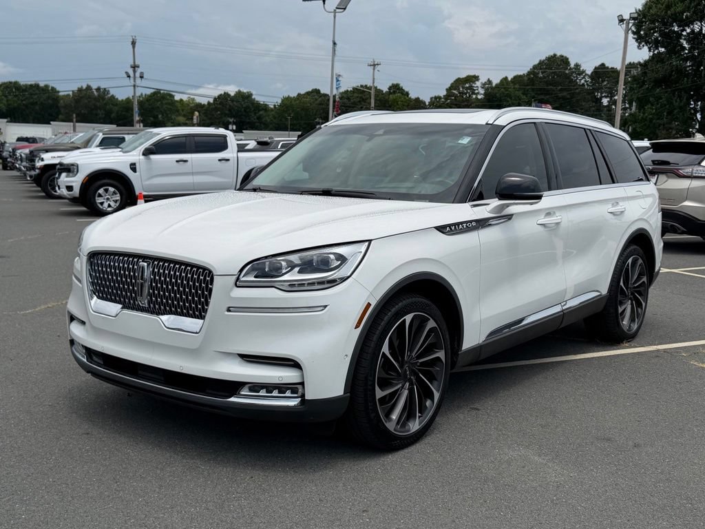 Used 2022 Lincoln Aviator Reserve w/ Equipment Group 201A AWD/4WD image 9